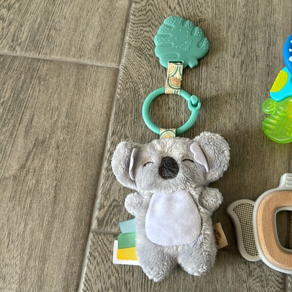 Baby teethers - Picture 5 of 5